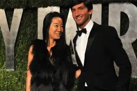 27岁花滑冠军高攀63岁华裔富婆，恋爱6年嫌太累，扭头娶泰国美女图片