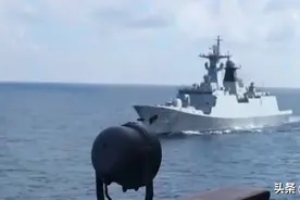 国产054和万吨级基德舰近距对峙？056也来了，附近或有日方补给舰图片