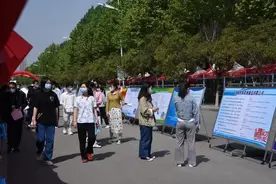 武陟向“理工大”学生抛出“橄榄枝”成功举办2022年人才引进河南理工大学专场招聘会图片