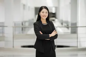 49岁离异，想找个退休金8000的公务员再婚，农村单身汉也争相交往图片