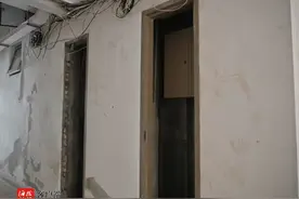 洋浦一小区多处防火门被拆 消防责令物业尽快恢复图片