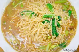 航天员回家第1顿饭：备受称赞，网友：这饭菜真接地气，天天在吃图片