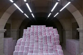 一吨人民币，一吨美元，一吨黄金你会怎么选？大部分人都选错了图片