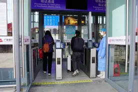 首次乘坐高铁的旅客，请收下这份温馨提示图片