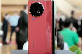 vivo x fold2配置全曝光：大幅减重+骁龙8gen2+超声波解锁+Dock栏图片