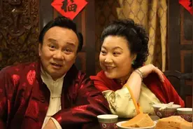 63岁的“八姑”黄伟香，戏里是阿香的养母，戏外家庭状况不为人知图片