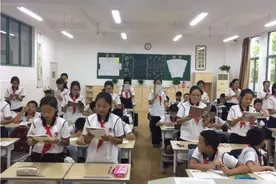 学生暑假将自拍照发圈受到处分？盘锦一高中太严格，学生：没必要图片
