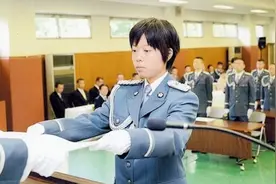 宇宙的尽头是“考编”，日本人喜欢考公务员吗？图片