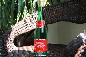 陕西西凤酒：被“贴牌酒”耽误半生，曾位列名酒行列，如今咋样了图片