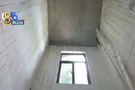 开发商送的储藏室，邻居切走了一块？图片