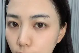 人到中年别乱护肤，建议这样做：多敷面膜多补水，尤其面霜不能落图片