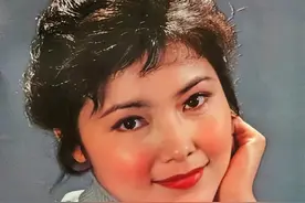 80年代父辈迷恋的挂历女神，个个美若天仙，最美的她因戏抑郁而终图片