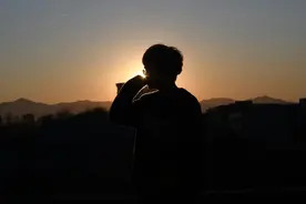 “离婚了，过年终于不用在厨房吃剩饭了”，前妻的话刺痛男人的心图片