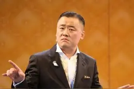 因多次宣扬不良价值观，周立波遭到网友举报后，社交账号已被禁言图片