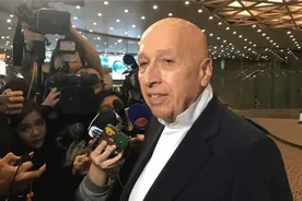就是他！！犹太裔巨富，70高龄转籍做中国人图片