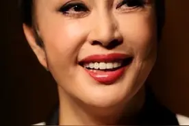 50岁的女人，化妆要避免“3不要”，别学年轻人，显老没气质图片