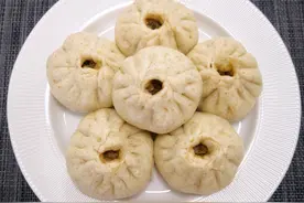 想吃牛肉馅包子自己做，掌握好方法，成品鲜嫩多汁无腥味，不难学图片