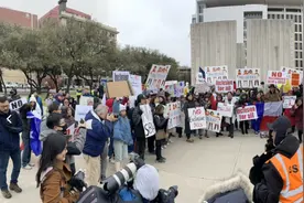 警惕| 新排华法案?禁止中国人买地买房！中美之争向全面战争演化?图片