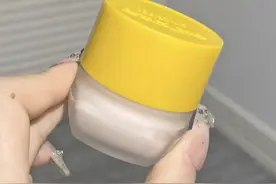 最适合妈妈们用的平价国货护肤品，均价几十，包装丑但真的好用！图片