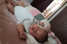 新生儿宝宝睡眠环境布置的三个要点图片