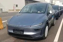 26.35万元起，特斯拉焕新Model Y冰河蓝实车曝光图片