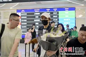 林志炫抵达宜昌 ONETAKE2.0演唱会蓄势待发图片