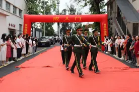 青春，成长，感恩，责任 | 2022大学预科部学生成人仪式图片