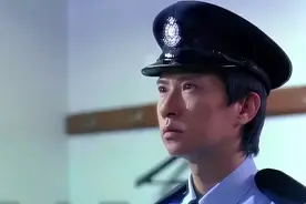 难怪演警察那么传神，这7位演员曾是真的阿Sir，最后一位还是警花图片