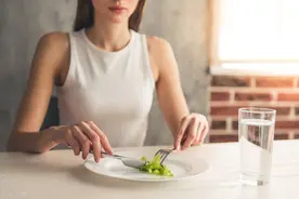 卵巢早衰的10个原因，女性朋友了解一下图片