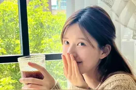 美女明星｜赵露思高清手机壁纸图片