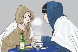 其实，女人的这些“肢体语言”，是在暗示你主动图片