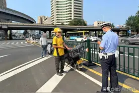 违法记分42分！哈市交警查扣摩托车“违法王”图片