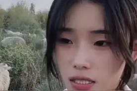 网红“灰太狼的羊”被家暴，走红后丈夫抢走账号，女方精神上出轨图片