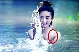 这些“哭笑不得”的穿帮镜头，如今个个成了经典，你都看过哪些？图片