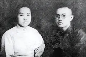 “英”“雄”夫妇的红色恋歌图片