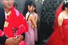 农村女孩退婚不肯退还彩礼，未婚夫上门怒泼硫酸：钱你拿去看病吧图片