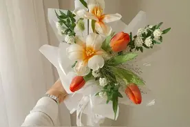 花艺培训：五种神仙配花，瞬间提升整个花束的美貌度图片