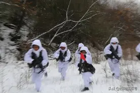 冰天雪地，从严练兵图片