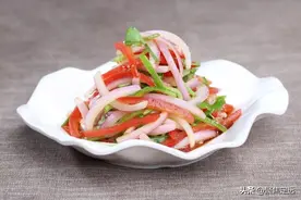 米粉这么做比肉还好吃！鲜香入味，劲道爽滑，一天三顿都不腻~图片