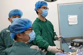 腹腔镜下零阻断肾错构瘤消融术 泌外微创手术再上新台阶图片