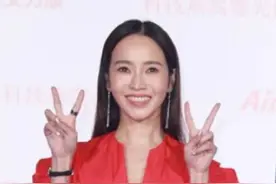 侯佩岑时隔一年复出，公开亮相被指脸僵充气感重，坦言风波很受伤图片