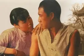 《骆驼祥子》虎妞：下嫁穷车夫却难产而死，倒贴的女人有多命苦？图片