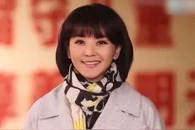 方琼：嫁大8岁副台长，闪婚后为丈夫生儿子，如今活成人生赢家图片
