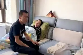 妻子为给弟弟买房转走丈夫42万，婆婆癌症没钱手术，网友：太气人图片
