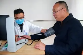 血压140/90以上就是高血压？医生辟谣：有部分人是被误诊为高血压图片