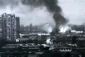 1999年美国轰炸中国大使馆，当时为何不反击？如今才知当时的委屈图片