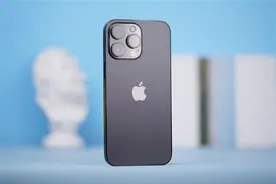 男子买顶配iPhone退还模型机被刑拘：涉案金额超12万图片
