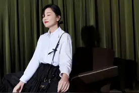 17岁得三料影后，却因离婚火了？图片