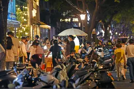 三堡街夜市，小布尔乔亚玩票地，为何成了贩夫走卒的滑铁卢？图片