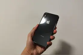 苹果推出iPhone 10年纪念款iPhone X，现在还能用吗？图片